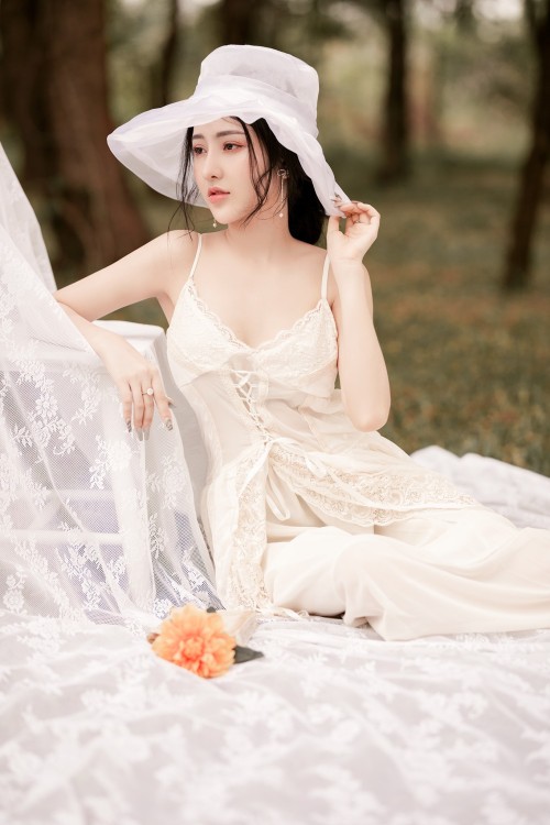 Asian Girl Indoor Art Photography (3813)
