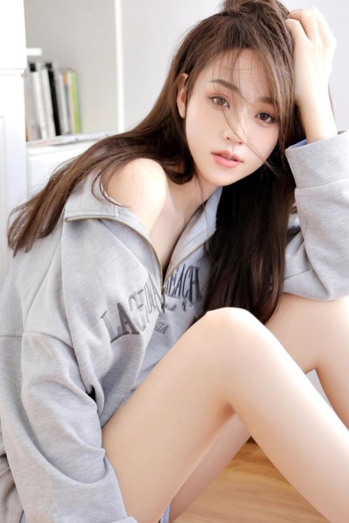 Asian Girl Indoor Art Photography (637)