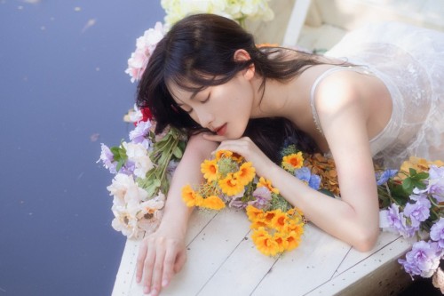 Asian Girl Indoor Art Photography (2508)