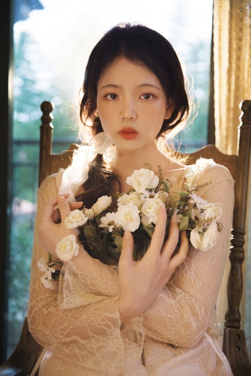 Asian Girl Indoor Art Photography (782)