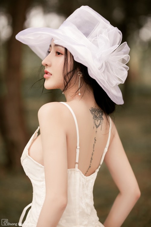 Asian Girl Indoor Art Photography (3809)