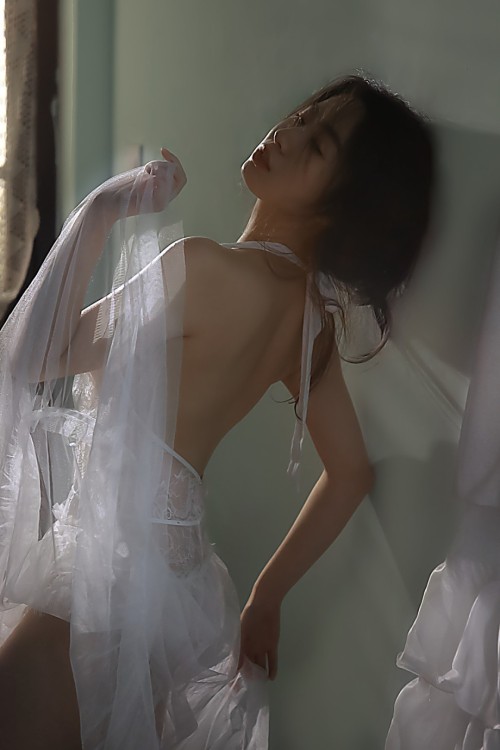 Beautiful Chinese Girl 1 (787)